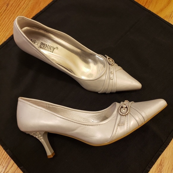 Vintage Via Pinky Collection Women's Silver Evening Pumps - Picture 1 of 5